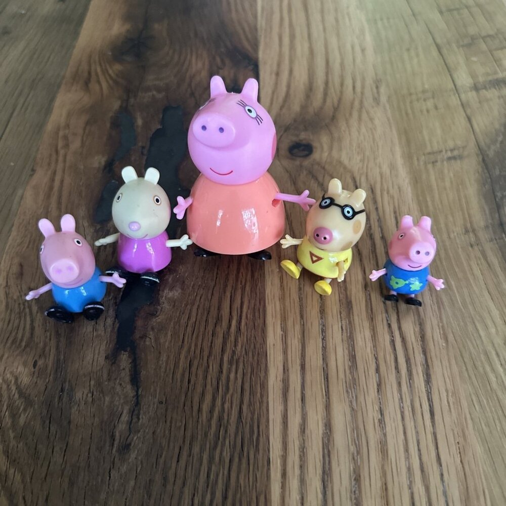 Peppa Pig Family Figure Set Kids Play Imagination